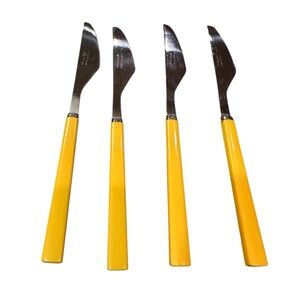 4 VINTAGE ANACAPA FORGE APF2 DINNER KNIVES YELLOW PLASTIC & STAINLESS JAPAN